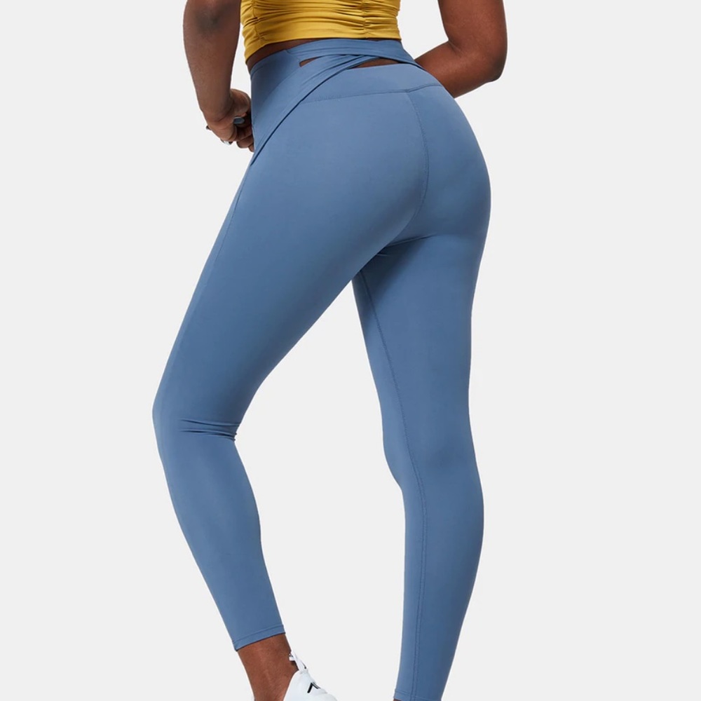 Halara Super High Waisted Crossover Lace Up 7/8 Leggings - worn 2x